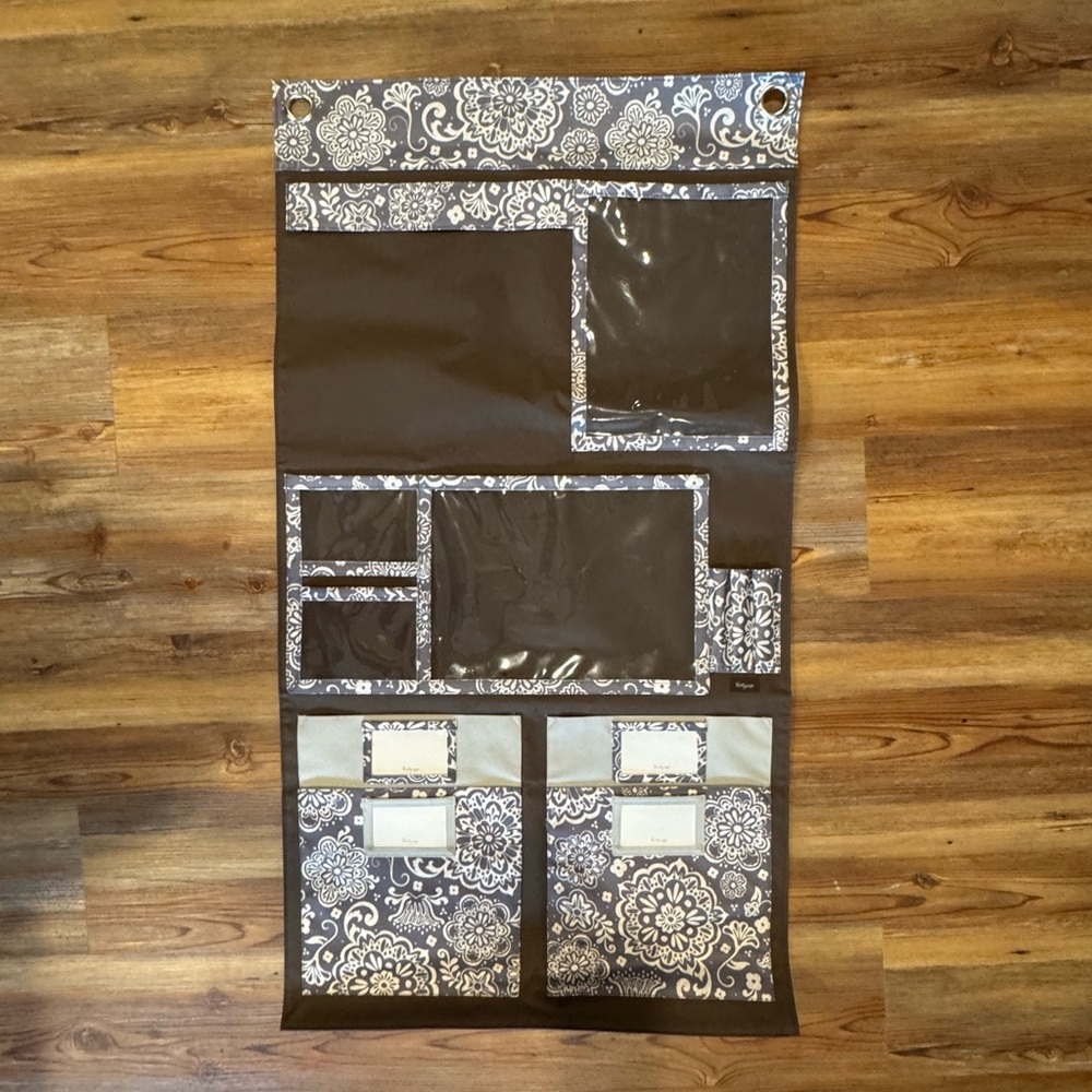 Thirty One Calendar/Hanging Organizer with Floral Pattern